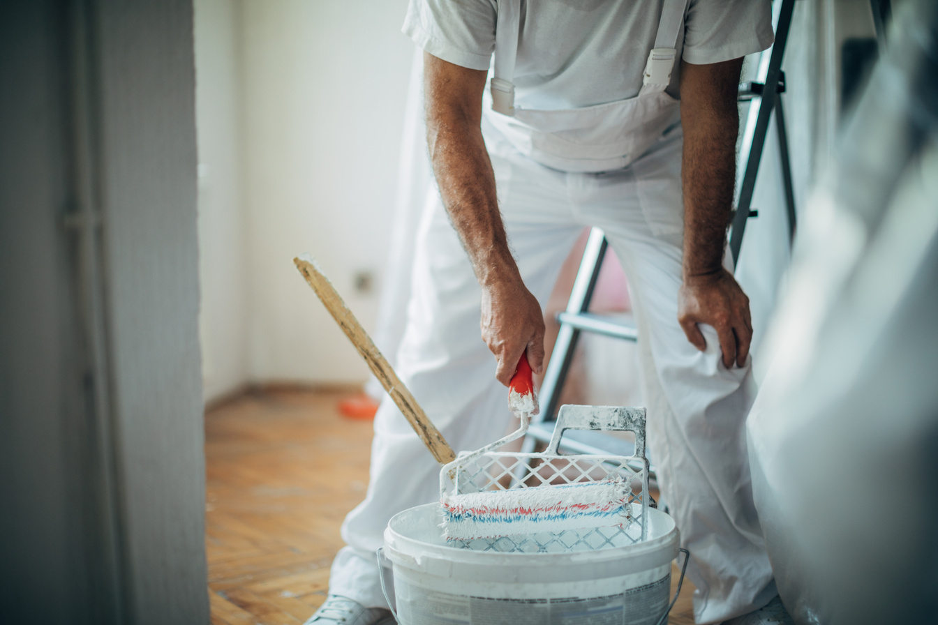 Ervaren schilders van LenKraft Schilderwerken en Airless Spuiten leveren vakmanschap in Ootmarsum en omgeving in Twente. Gespecialiseerd in airless spuiten voor een strak resultaat. Ook voor Eco Friendly. Greenpaints, Keim, Copperant